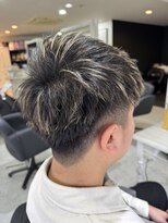 ブランエノワール(BLANC ET NOIR) メッシュ刈り上げスタイル