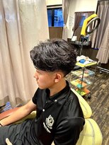ヘアーイーダッシュ(HAIR E')&nbsp;テーパーフェード　毛流れパーマ