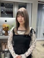 ユニ 心斎橋(Uni.) ミルクティー×黒インナー