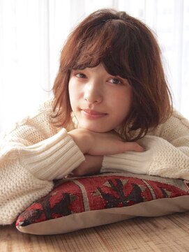 コス(kos) 『nanuk*UEKI』光に透ける柔らかシナモンオレンジカラー