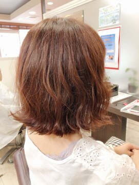 ビューティークラブジェイ アルパーク前店(Beauty club.J) オレンジカラー、ボブスタイル