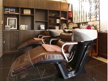 アローヘアーサロン(arrow.hair salon)