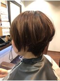 小顔補正立体カットで大人ショートもかっこよく♪
