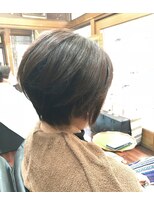 美容サニー&nbsp;前下がりショートボブ