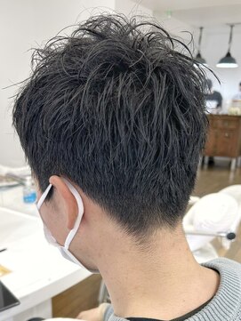 ヘッズ 本八幡店(HEADS) MEN'S HAIR センターパート ツイストスパイラル コンマヘア