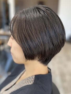 アトリエコア(Atelier Coa) ショートカットショートボブ前下がりボブくびれショート