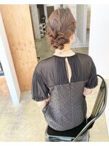 ニド(2do)&nbsp;結婚式お呼ばれシニオンアレンジ