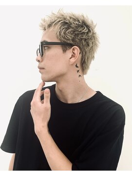 ミドル(MIDDLE) スパイキーショート/ハイトーンカラー/ベリーショート/府中