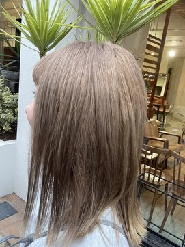 ドゥニカ(donica) ベージュカラー