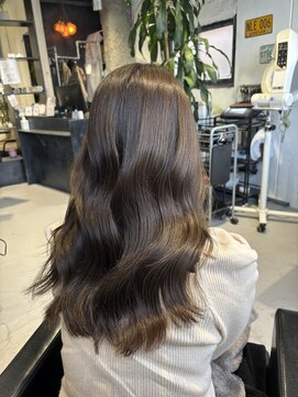 インク(inc) オリーブベージュ