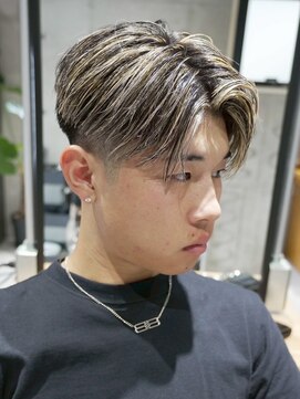 メッツ 原宿(METS) MEN'S/ハイライト×センターパート/短髪/メンズショート