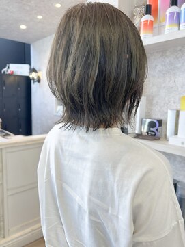 キャアリー(Caary) 福山市美容室Caaryレイヤーボブ透明感オリーブグレージュカラー
