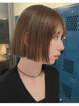 ナループロア ルームー(Nalu pu loa ROOMOO) ぷつっとラインが可愛い♪ 切りっぱなしボブ/タッセルカットKIRA