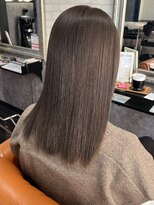 ルノン フィージュ(LUNON fieju) 黒髪クラゲヘアーオリーブグレー小顔ココアベージュ