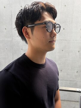 ガレージ バイ グリーン 表参道 原宿(Garage by green) 【SHUN】大人のセンターパート