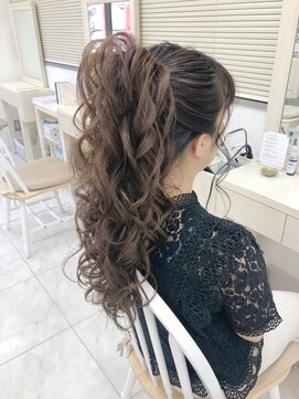 リサ 恵比寿(risa.) ポニー風ハーフアップ