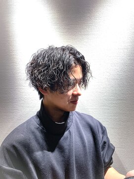 ヘアアンドフェイス ルースト(hair&face ROOST) 【縦落ち】ツイストスパイラル