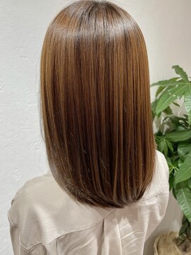 ベルム(Belme) "うる艶"トリートメントと縮毛矯正