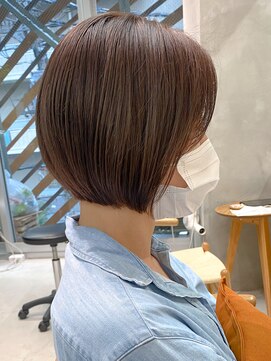 ミィ 浦和(mee) 【 mee. 】オオニシ ボブ ショート 前髪 イメチェン