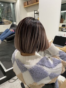 カラ ヘアーサロン(Kala Hair Salon) 根本暗めピンクベージュバレイヤージュ