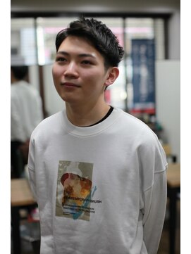 ヘアメイク グリーン アール(HAIR MAKE Green R) サイドツーブロックスタイル