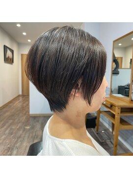 トナリ(tonari) 縮毛矯正ショートカット