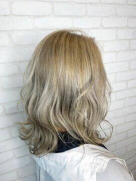 バブルス 本川越店(BUBBLES) 黒髪卒業★ホワイトベージュ