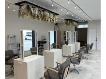 アグ ヘアー イコア 松本筑摩店(Agu hair Ikoa)の雰囲気（ゆったり寛げる居心地の良い空間です。※写真はイメージです。）