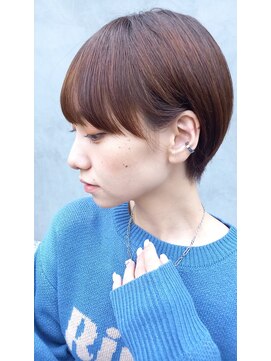 アナ ラーナ(Anna Lanna) ショートレイヤーカット×顔周りレイヤーカット