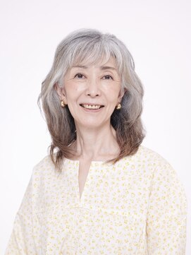 えがお美容室 【えがお美容室】グレイヘアの方に◎セミロングパーマスタイル
