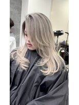 ジゼル(gisele)&nbsp;(小山)シャドールーツとレイヤー