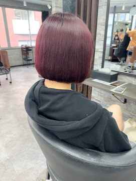 オズ 梅田店(OZ) ボルドー/アイロンなしでうちに入るボブ/カットカラー