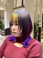 グラッド(GLAD.)&nbsp;ミディアムウルフカットデザインカラー顔まわりレイヤーカット