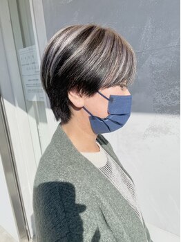 ラキ(Laki)の写真/頭皮が敏感な方もご利用いただける天然成分のオーガニックカラー剤なので、嫌な臭いも無く、沁みにくい♪