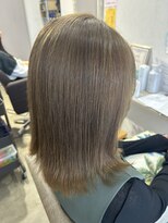 ランプシーヘアー(Lampsi hair)&nbsp;髪のギラギラ抑えるならオイルカラー☆明るめ艶髪アッシュ～！