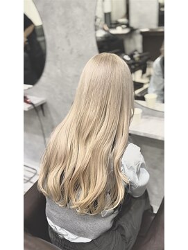 グラッジ 池袋(GLADGE) ホワイトベージュ