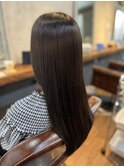 縮毛矯正で艶髪／20代30代40代／新宿／髪質改善