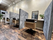 ヘアーエバリーズ(hair Everies)の雰囲気(静かにリラックスできる店内)