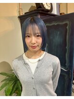 グッドフェローズ キタホリエ(GoodFellas kitahorie)&nbsp;レイヤーカットで小顔見せのブルーグラデーションボブ