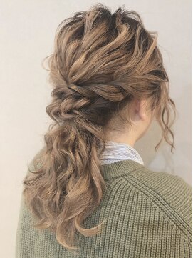 ヘアセットサロン ミント(Hair set salon MINT) ルーズローポニーテール