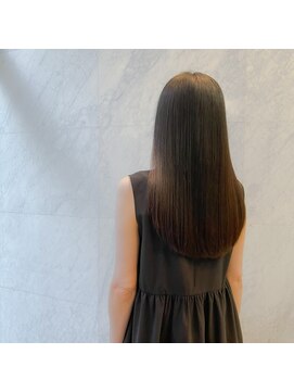 ロアナ 六本木(LOANA ROPPONGI) 【ヘアエステ、縮毛矯正】岡野耕也