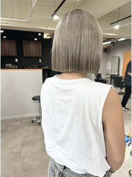 ノイ(NEU) 【NEU×岡部】ハイグレージュ