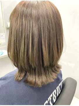 エル 新小岩(elu) 美髪/ワイドバング/レイヤーカット/くすみベージュ/新小岩駅