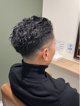 ゲストヘアー(GUEST hair)の写真/【圧倒的低価格×半個室】メンズ限定クーポンあり◎ONもOFFもどちらもキマるスタイルをご提案いたします！