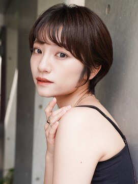 カライング(ing) 大人可愛い20代30代40代黒髪前下がりひし形小顔ボブ丸みショート