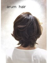 アルム(arum)&nbsp;上品に揺れる大人レイヤー、ショートボブスタイル