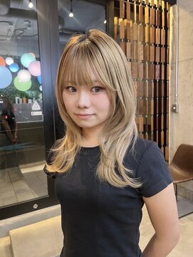 ロロネー 池田(Lolonois) セミロングレイヤースタイル