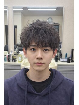 なか理美容室の写真/ビジネスマン必見！大人男性の身だしなみを整え、パーマから総合調髪までをリーズナブルに♪