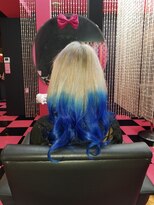 リミックス(REMIX by Love hair KING OF PRINCESS HAIR&EXTENTION) 原色ブルー　3回ブリーチ+カラー+カラーバター