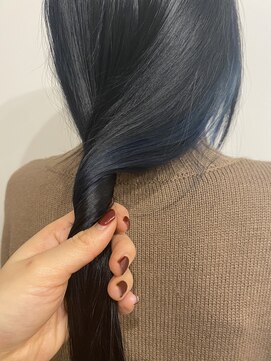 ノブ(NOB.) ブルー×ブルーブラック